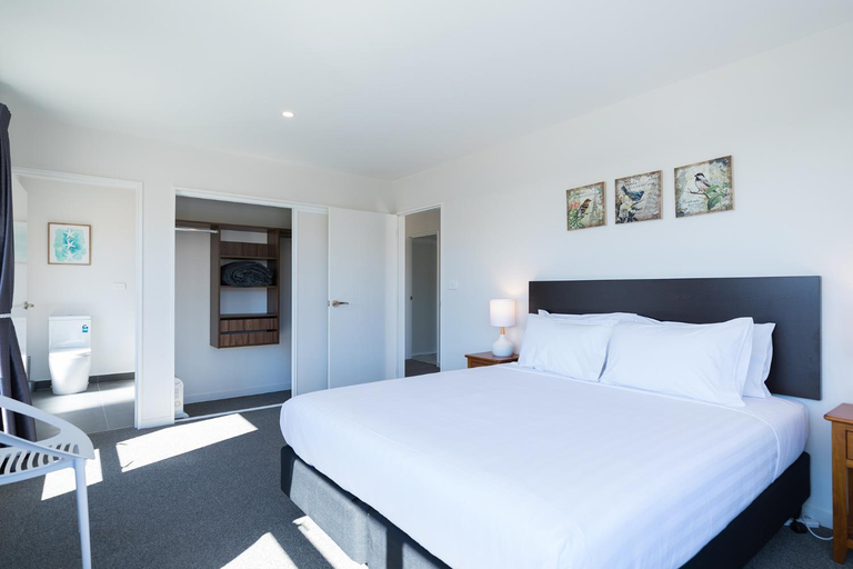 Bedroom 4, Studio23, Mackenzie