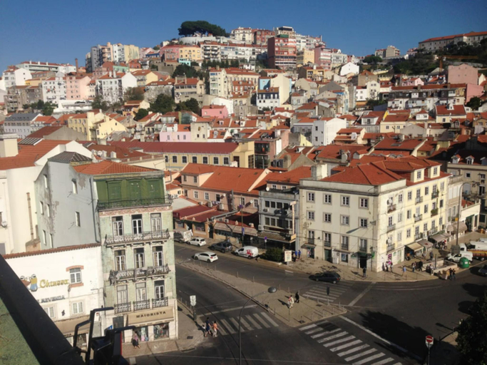 2, STUDIO APARTMENT LOCATED CENTRAL LISBON, Lisbon
