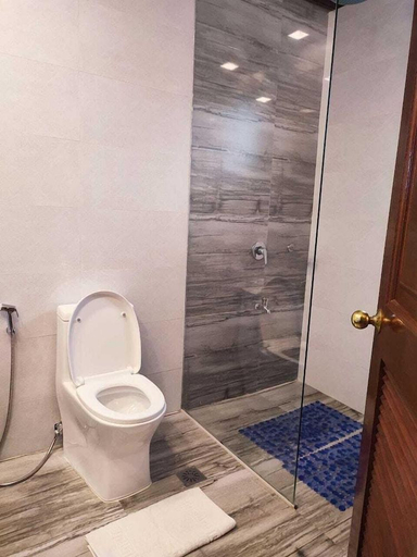 Bathroom, ACROPOLIS NORTH WATERCAMP AND COUNTRY CLUB, Cabanatuan City