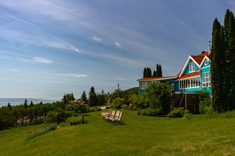 Exterior & Views