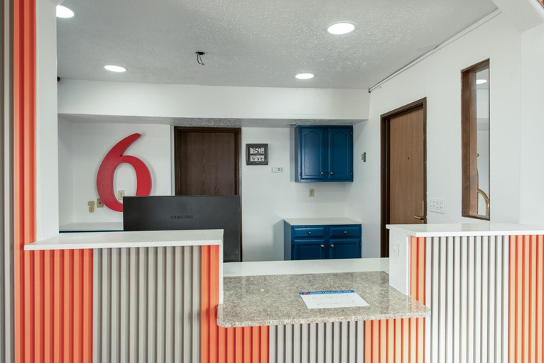 Public Area 2, Studio 6 Limon, CO – I-70, Lincoln