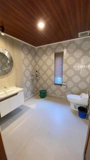 Bathroom 5, Villa Padi, Sleman