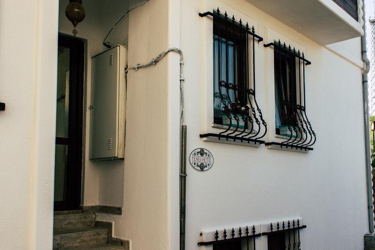Others 3, Tenes Otel, Bozcaada