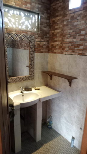 Bathroom, Villa joglo house nagi, Gianyar