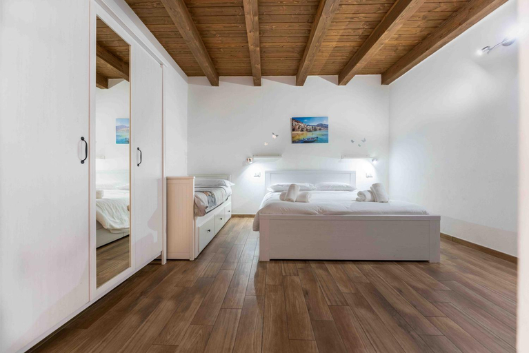 Bedroom 3, Cefalu Center Apartments, Palermo