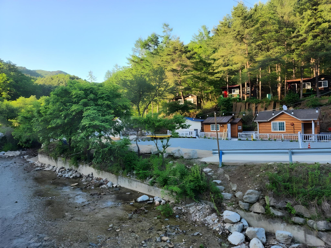 Others 3, Gongjak Mountain Recreational Forest Pension, Hongcheon