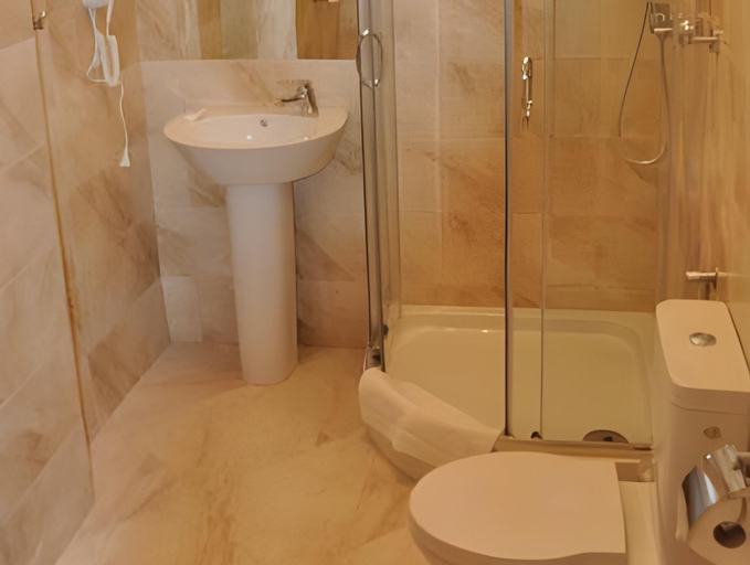 Bathroom 3, Hotel Santi, Kraków City