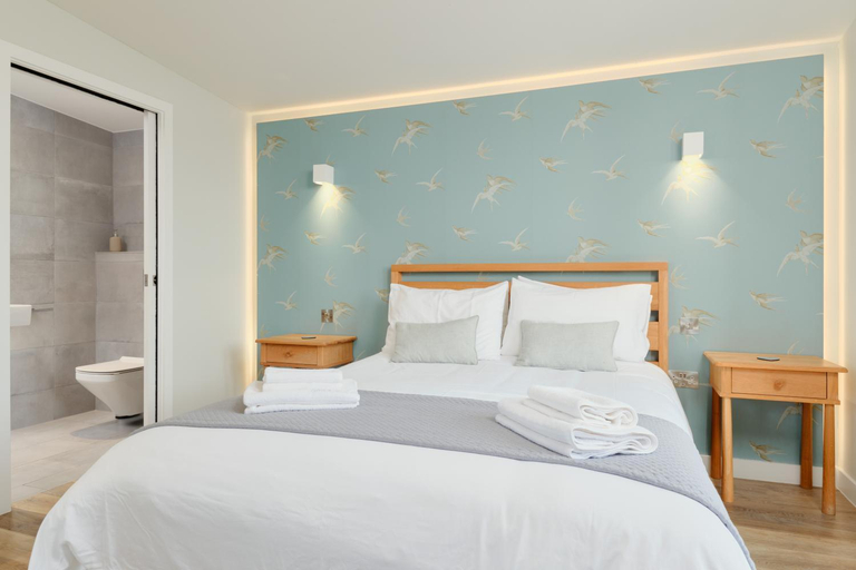 Bedroom 2, Wooda Farm Holidays, Cornwall