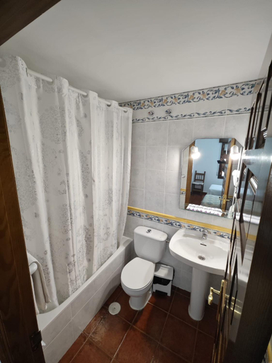 Bathroom 5, Hostal las Cantigas, Palencia