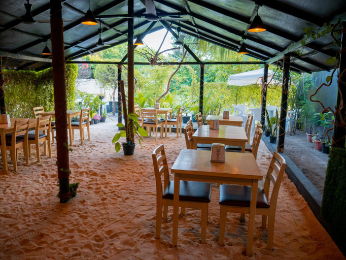 Food & Drinks 5, Turtle Maldives - Your Gateway to the Beach & Marine Adventures Await!