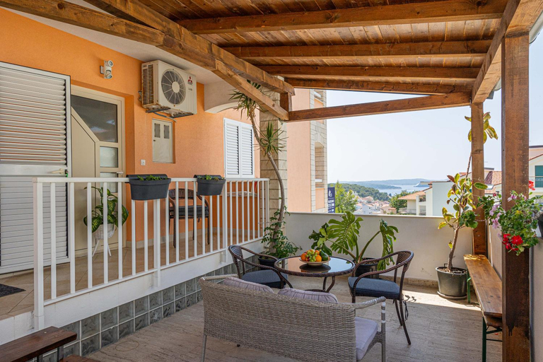 Others 5, Villa Vera, Hvar