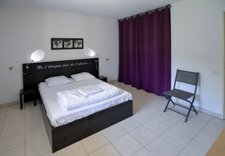 Bedroom 3, La Residence du Chateau de Jouarres, Aude