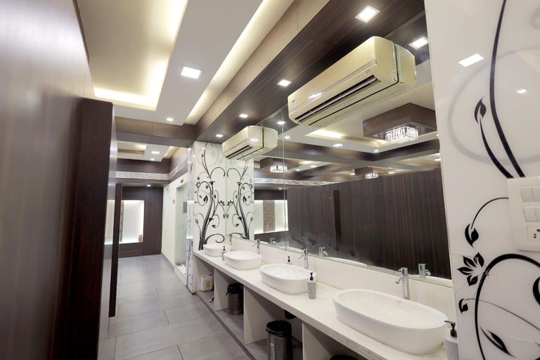 Bathroom 4, Hotel Shagun, Piplod City Centre Surat, Surat