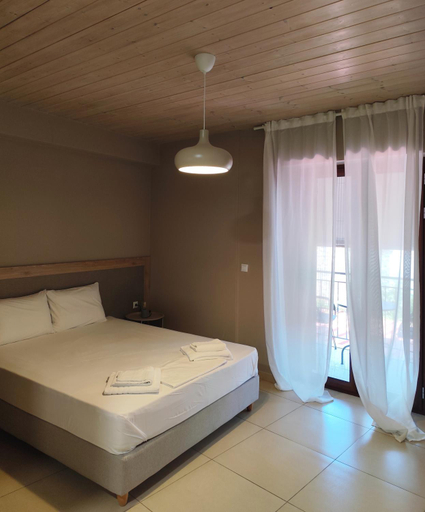 Others 3, Kritamos Apartments, Peloponnese
