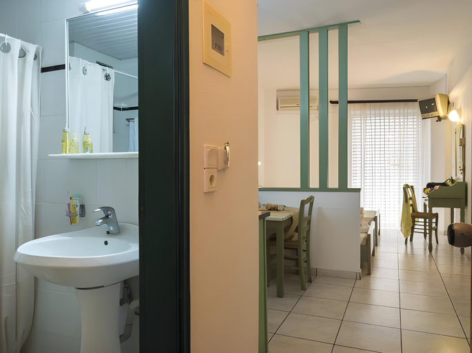 Bathroom 4, Angela, South Aegean