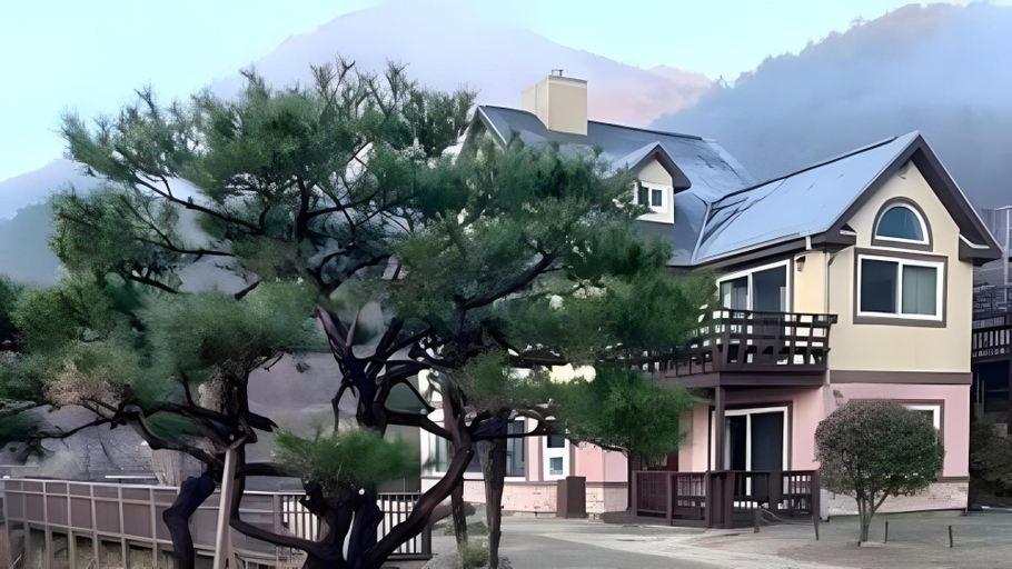 Exterior & Views, White House, Namhae
