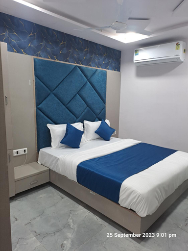 Bedroom 2, HOTEL KINGDOM, Gandhinagar