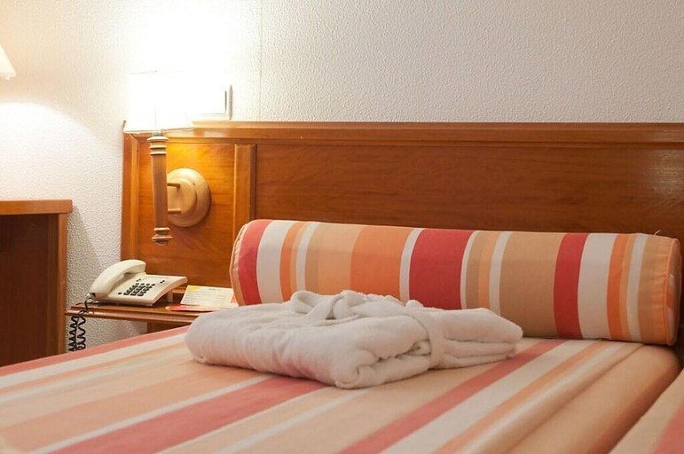 Bedroom 2, Hotel Oasis Belorizonte