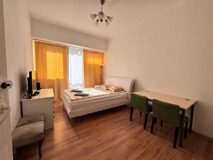 4, IVORY HOUSE ( CENTRUM ), Warsaw