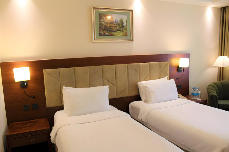 Bedroom 3, The Accord Metropolitan Hotel, Chennai