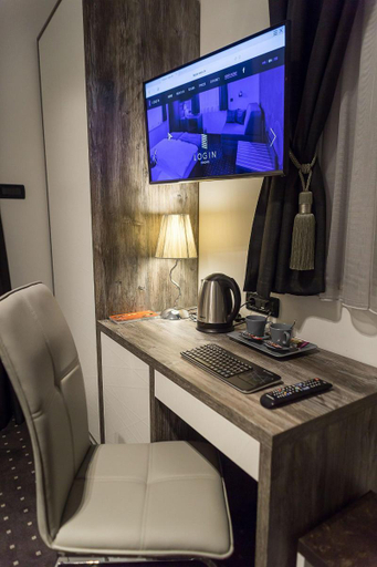 Others 5, Log In Rooms, Zagreb