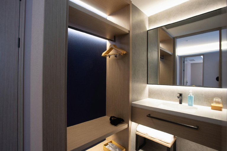 Bathroom 3, Starway Hotel Tianshui Central Square, Tianshui
