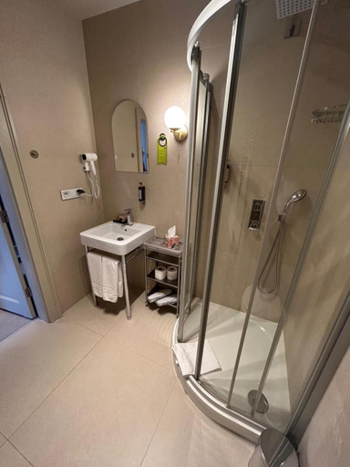 Bathroom 3, REZYDENCJA BOHEMA, Wałbrzych
