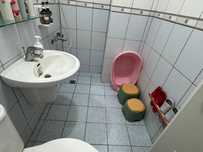 Bathroom 2, Lukang Hung-shiu Homestay, Changhua