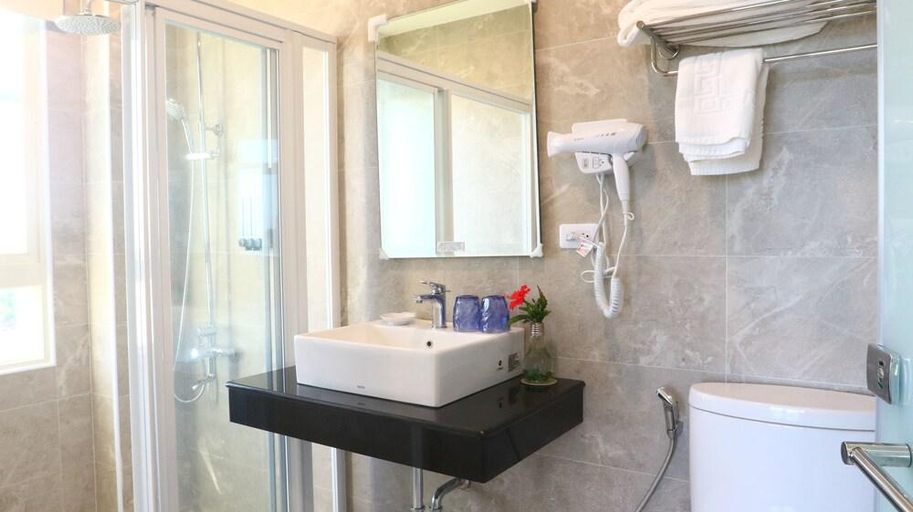 Bathroom 4, Full Moon Resort, Pingtung