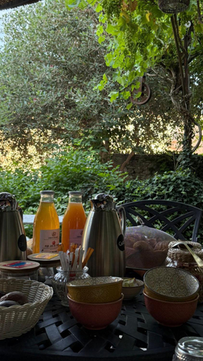 Food & Drinks, La Fugue, Demeure Historique proche de Uzes,Nimes,Cevennes, Gard