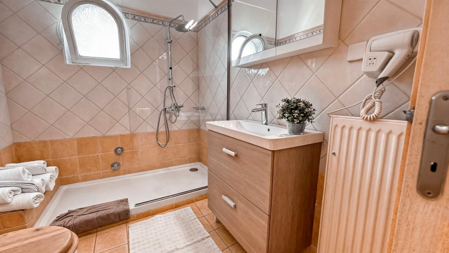 Bathroom 3, Kaloudis Studios & Apartments, Ionian Islands