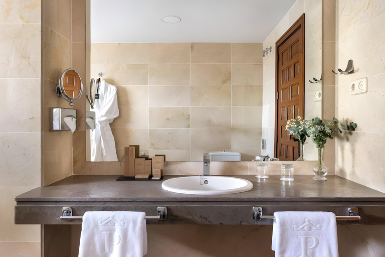 Bathroom 5, Parador de Malaga Gibralfaro, Málaga