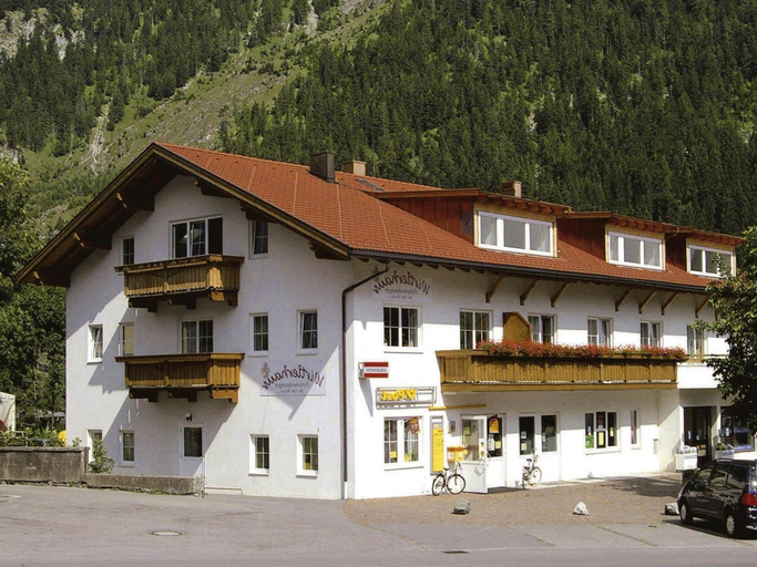 4, Apartment in Zugspitz Arena near Cycle Path, Reutte