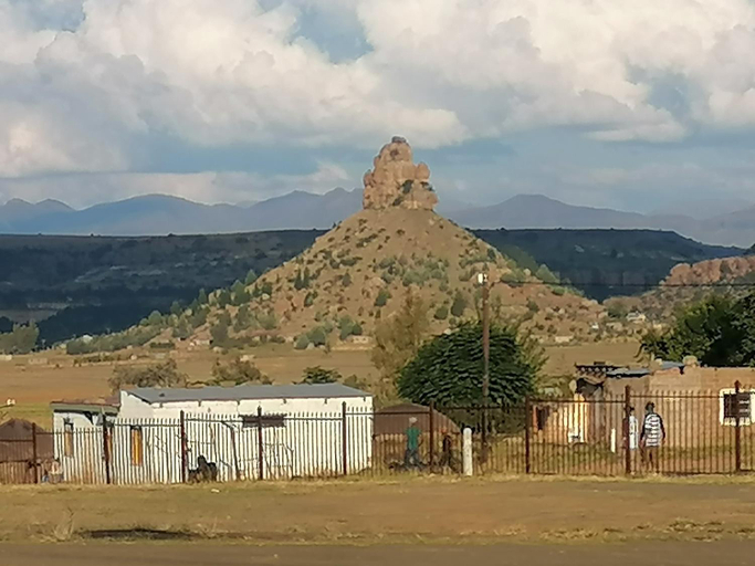 Others 4, Shoeshoe Villa