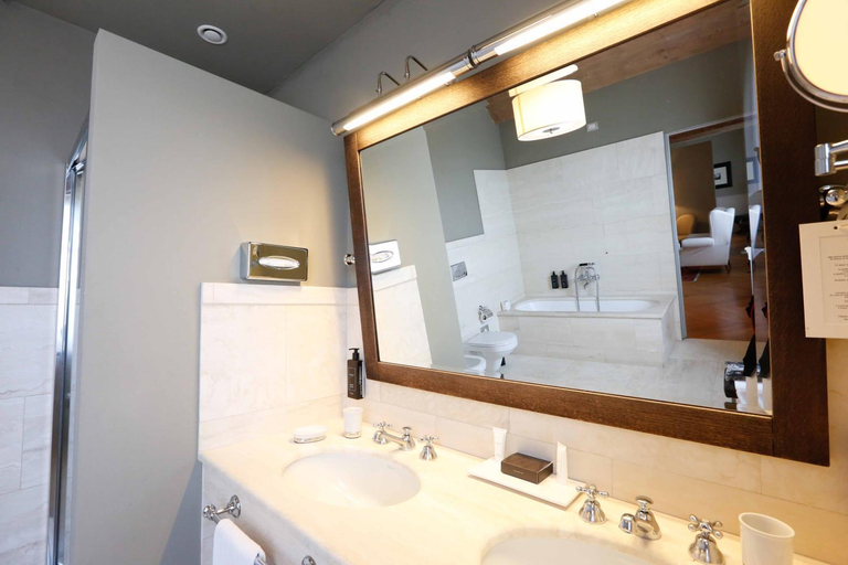 Bathroom 4, Relais Villa D'Amelia, Cuneo