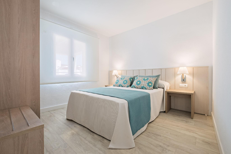 Bedroom 3, azuLine Hotel Palmanova Garden, Baleares