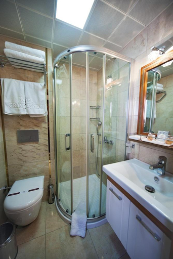 Bathroom 4, Grand Asiyan Hotel, Fatih