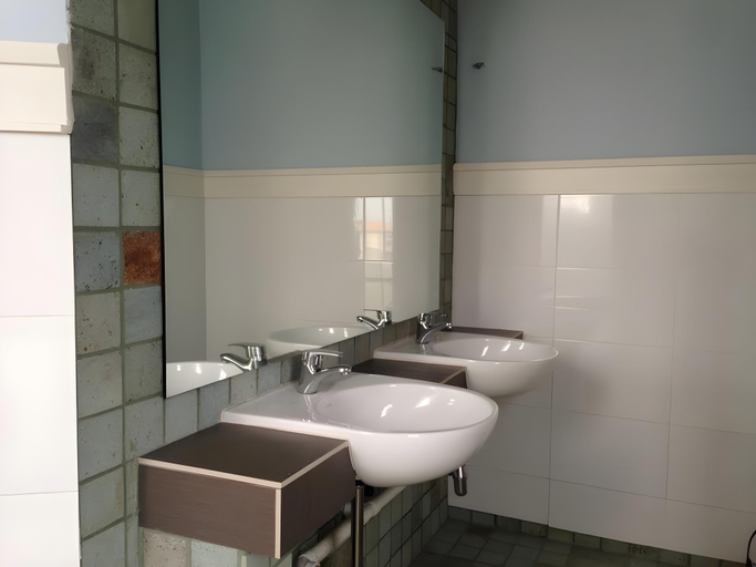 Bathroom 2, Desa Gardens, Kuala Lumpur