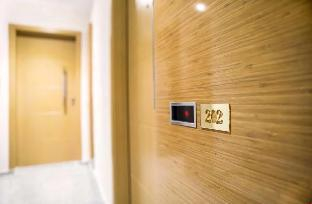 Others 5, Smyrna Homes & Suits, Konak