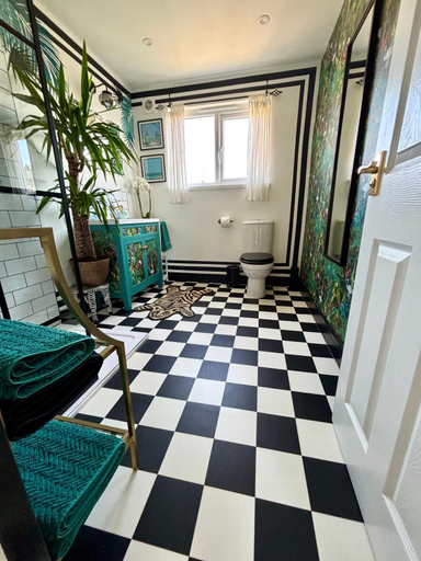 Others 5, Golspie House, Margate, Kent