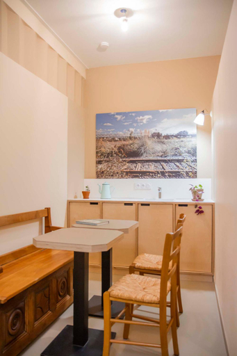 Others 5, Une chambre a l'Economat, Gironde