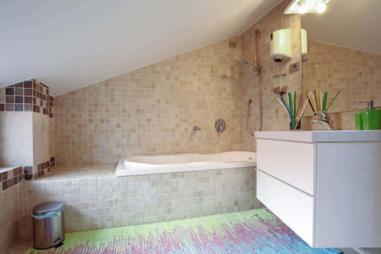Bathroom 5, B&B Portanova, Salerno