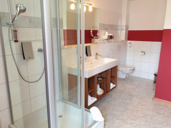 Bathroom 4, Hotel Via Roma, Salzburg
