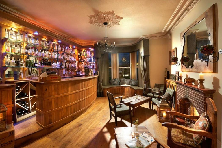 Food & Drinks 4, Poppies Hotel, Stirling