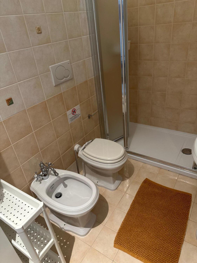 Bathroom 5, agriturismo il maniero chambre, Ancona