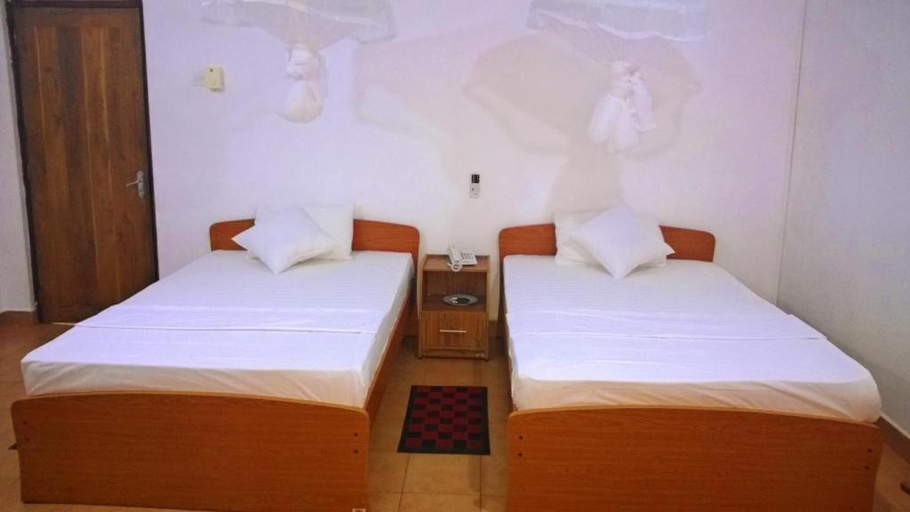 Bedroom 3, Saji-Sami Hotel, Mihinthale