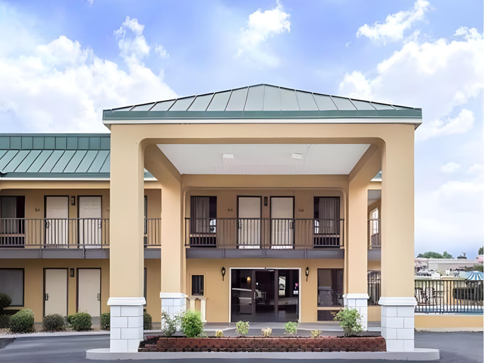 Exterior & Views 3, Quality Inn & Suites Monticello, Drew
