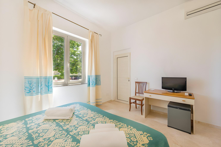 Bedroom 3, Hotel Le Mimose, Nuoro