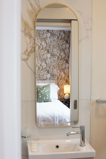 Room 5, The Oyster House