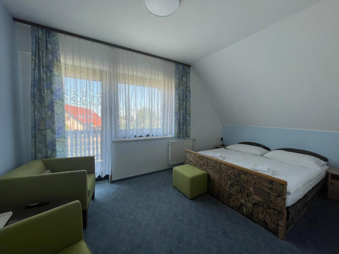 Bedroom 5, Haus Elfriede, Csepreg
